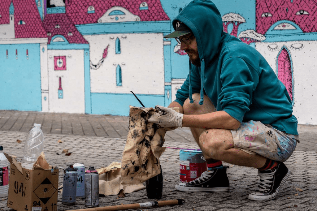 The houses with closed eyes – kseleqoqynqyshy – Grafitti and Murals in&nbsp;Romania