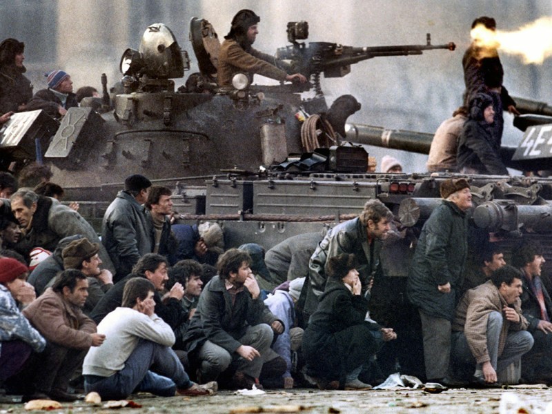 Romanian Revolution of 1989 in Bucharest from the perspective of a British War&nbsp;Reporter